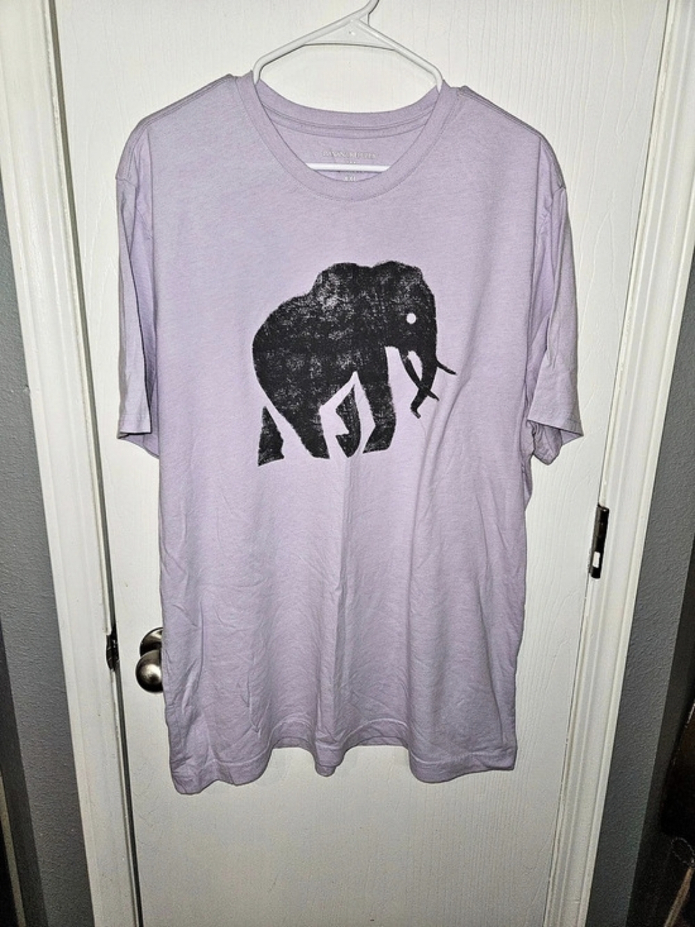 Banana Republic Graphic Short Sleeve Tee in Purple Size XXL Like New